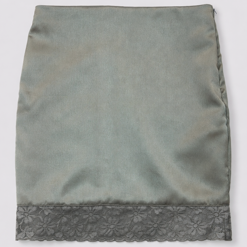 Grey skirt with lace hem